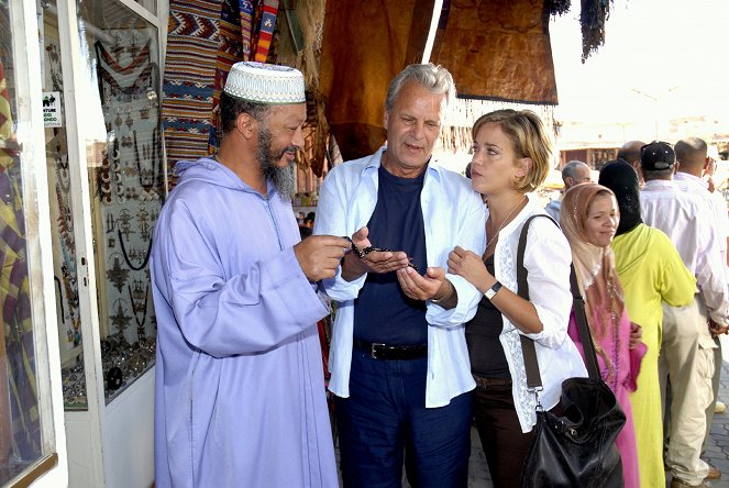Kreuzfahrt ins Glück - Hochzeitsreise nach Marrakesch - Van film - Peter Sattmann, Muriel Baumeister