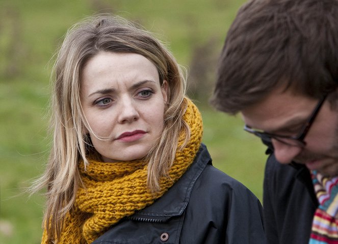 Midsomer Murders - Season 14 - The Oblong Murders - Photos - Christine Bottomley, Jason Hughes