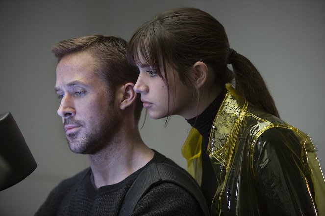 Blade Runner 2049 - Van film - Ryan Gosling, Ana de Armas