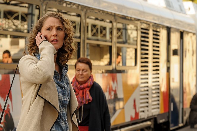Ransom - Girl on a Train - Kuvat elokuvasta - Megan Follows