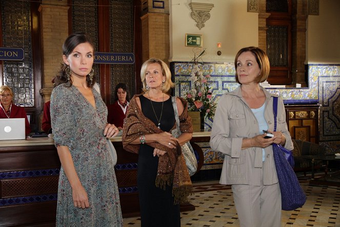 Kreuzfahrt ins Glück - Hochzeitsreise nach Sevilla - Kuvat elokuvasta - Nadine Warmuth, Andrea L'Arronge, Sabine Bach