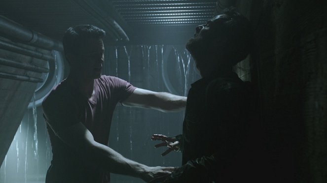 Teen Wolf - Season 4 - A Promise to the Dead - Photos - Ryan Kelley, JR Bourne