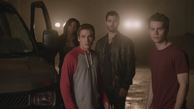 Teen Wolf - Season 4 - Smoke and Mirrors - Photos - Meagan Tandy, Dylan Sprayberry, Tyler Hoechlin, Dylan O'Brien
