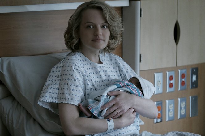 Opowieść podręcznej - Birth Day - Z filmu - Elisabeth Moss