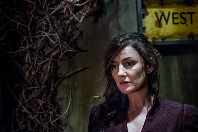 Into the Badlands - Chapter XIV: Sting of the Scorpion's Tail - Van film - Orla Brady