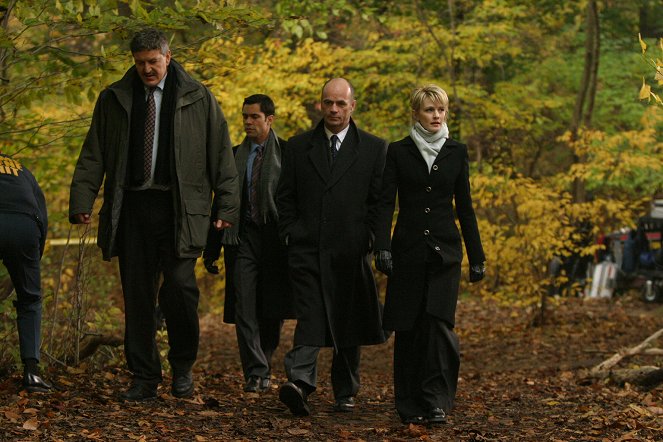 Cold Case - Kein Opfer ist je vergessen - Übernachtungsgäste - Filmfotos - John Benjamin Martin, Danny Pino, John Finn, Kathryn Morris