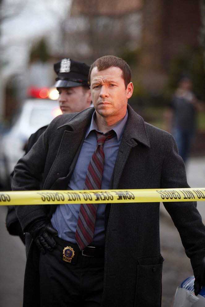 Blue Bloods - Crime Scene New York - Season 1 - Cellar Boy - Photos - Donnie Wahlberg