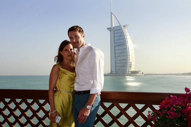 Kreuzfahrt ins Glück - Hochzeitsreise nach Dubai - Promóció fotók - Birthe Wolter, Jochen Schropp
