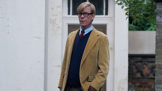 The Lady in the Van - Van film - Alex Jennings