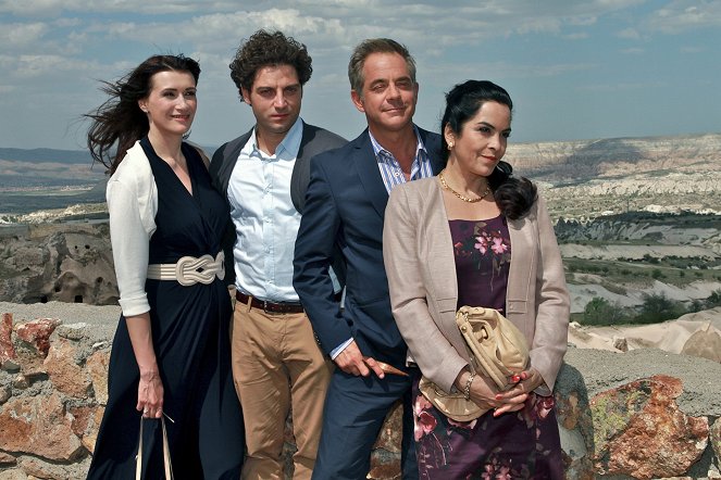 Kreuzfahrt ins Glück - Hochzeitsreise in die Türkei - Filmfotos - Claudia Mehnert, Timur Isik, Florian Fitz, Nursel Köse