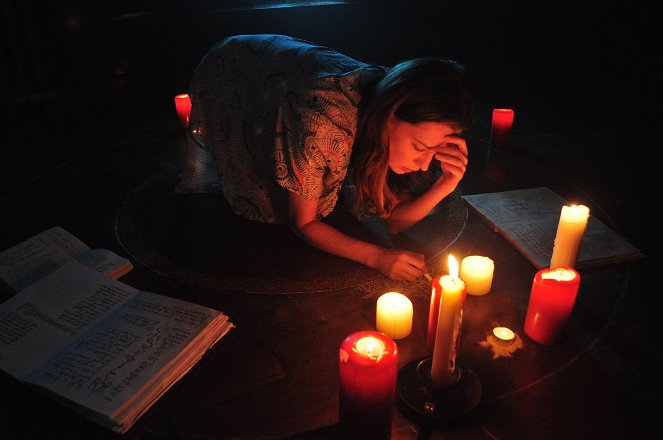 A Dark Song - Film - Catherine Walker