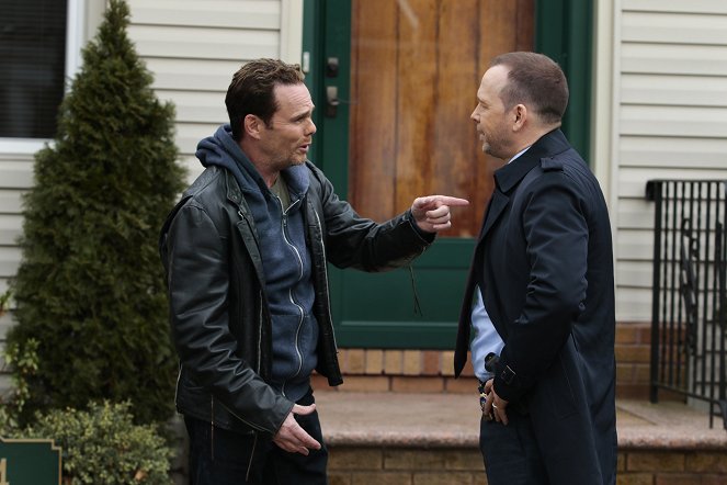 Blue Bloods - Crime Scene New York - Hard Bargain - Photos - Kevin Dillon, Donnie Wahlberg