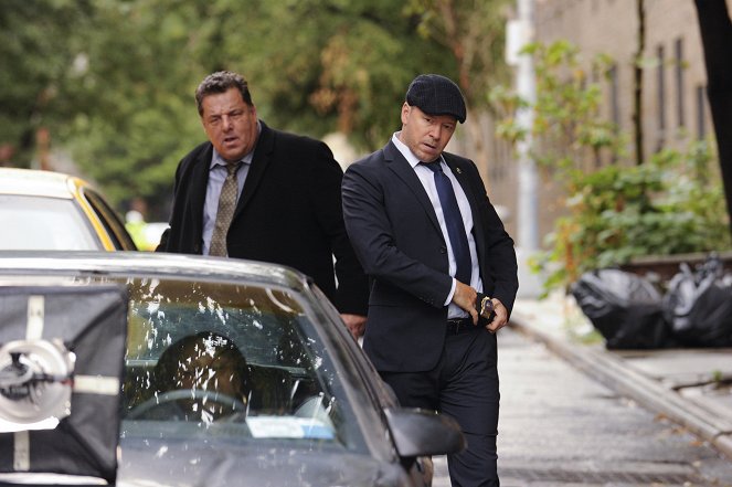 Blue Bloods - Crime Scene New York - Season 7 - Guilt by Association - Photos - Donnie Wahlberg