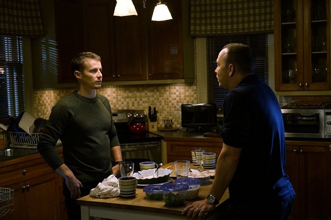 Blue Bloods - Crime Scene New York - Season 7 - Guilt by Association - Photos - Will Estes, Donnie Wahlberg