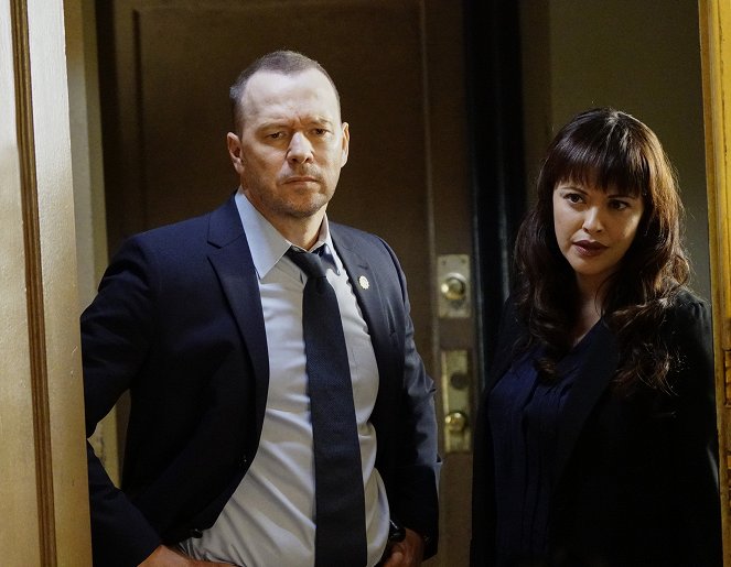 Blue Bloods - The Price of Justice - Do filme - Donnie Wahlberg, Marisa Ramirez