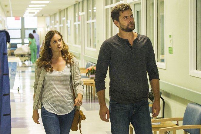 A viszony - 7 - Filmfotók - Ruth Wilson, Joshua Jackson