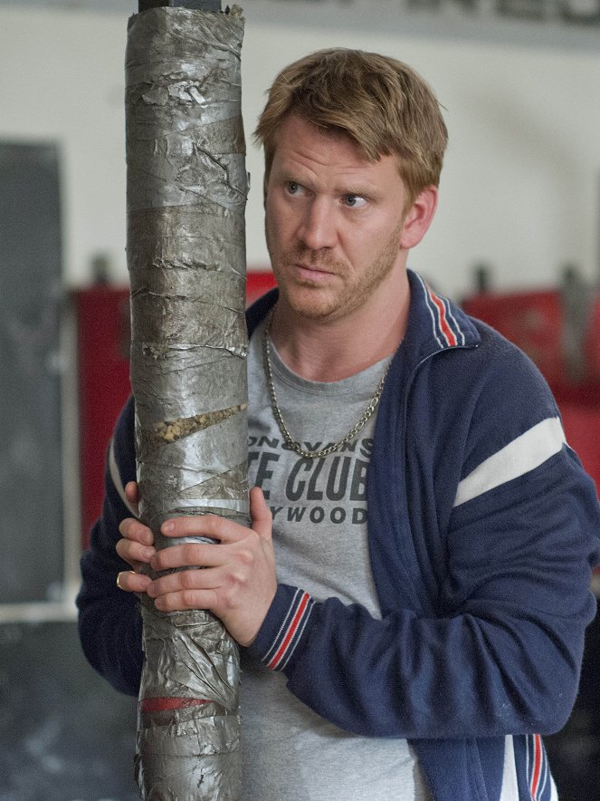 Ray Donovan - Road Trip - Photos - Dash Mihok