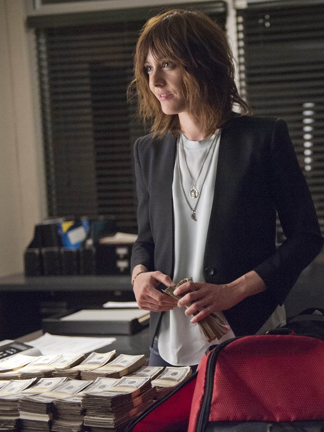 Ray Donovan - Season 1 - Bridget - Photos - Kate Moennig