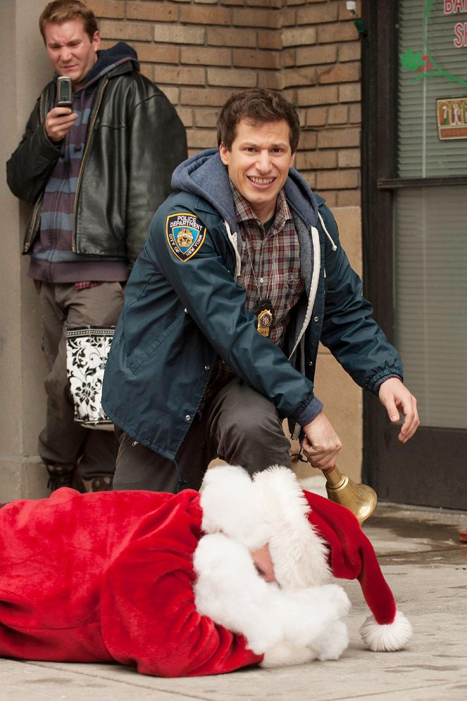 Brooklyn Nine-Nine - Christmas - Photos - Andy Samberg