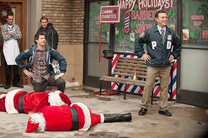 Brooklyn Nine-Nine - Christmas - Photos - Andy Samberg, Joe Lo Truglio