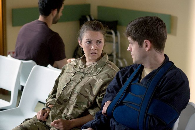 Our Girl - Heroes - Photos - Lacey Turner, Iwan Rheon