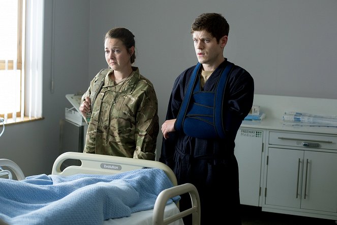 Our Girl - Heroes - Photos - Lacey Turner, Iwan Rheon