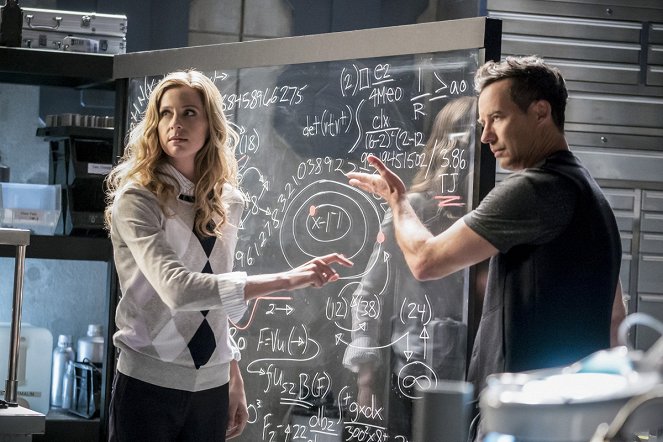 The Flash - Cause and Effect - Photos