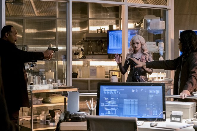 The Flash - Cause and Effect - Photos