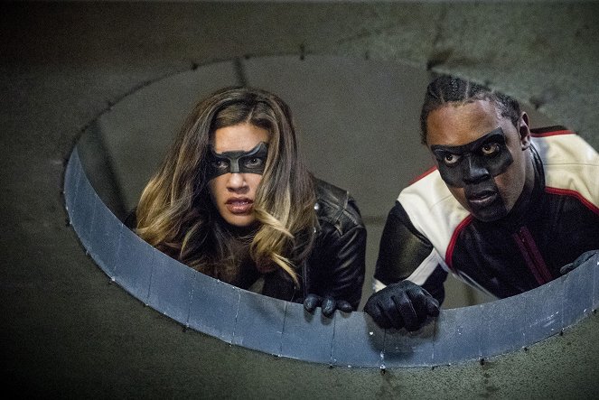 Arrow - Ctěte otce své - Z filmu - Juliana Harkavy, Echo Kellum