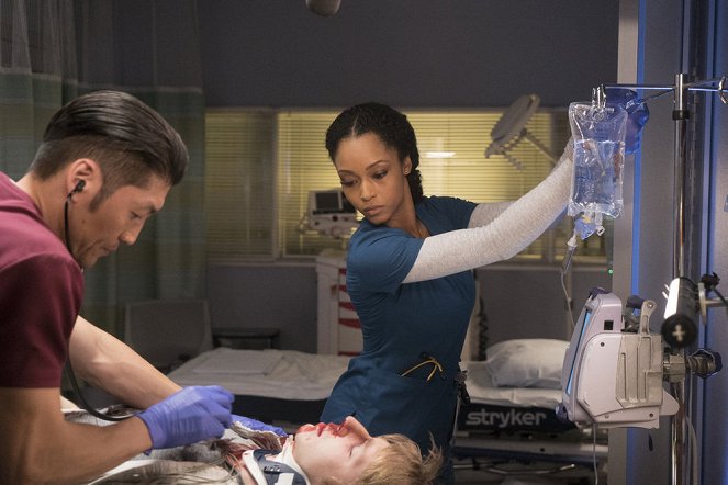 Chicago Med - Pulsions coupables - Film - Brian Tee, Yaya DaCosta