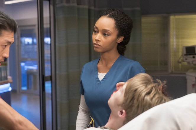 Chicago Med - Pulsions coupables - Film - Yaya DaCosta