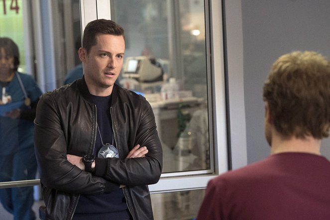 Chicago Med - White Butterflies - Photos - Jesse Lee Soffer