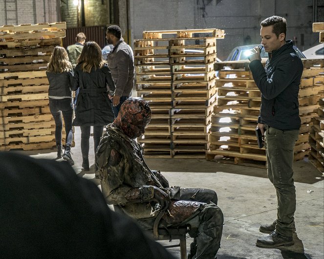 Chicago P.D. - Army of One - Photos - Jesse Lee Soffer