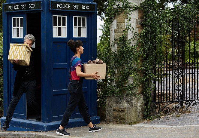 Doctor Who - Knock Knock - Van film - Peter Capaldi, Pearl Mackie