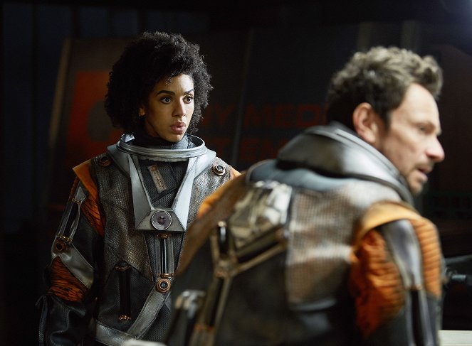 Doctor Who - Oxygen - Photos - Pearl Mackie