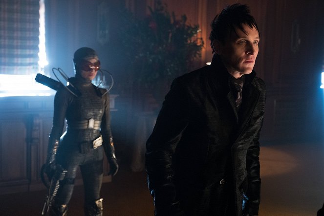 Gotham - Heroes Rise: Light the Wick - Photos - Robin Lord Taylor