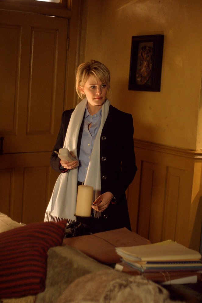 Cold Case - Kein Opfer ist je vergessen - Season 2 - Die Sekte - Filmfotos - Kathryn Morris