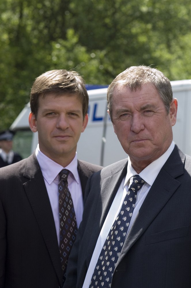 A Midsomer gyilkosságok - Season 10 - Haláltánc - Promóció fotók - Jason Hughes, John Nettles