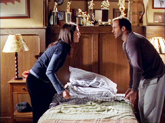 Gilmore Girls - A Tale of Poes and Fire - Photos - Lauren Graham, Scott Patterson