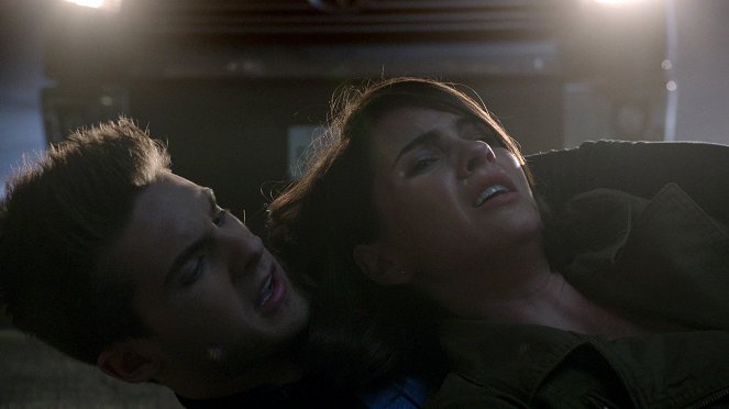 Teen Wolf - Season 5 - Ein neuer Ansatz - Filmfotos - Cody Christian, Shelley Hennig