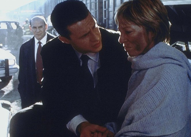 The X-Files - Toute la vérité, partie 1 - Film - Chris Owens, Veronica Cartwright