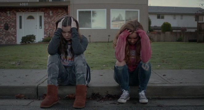 The Edge of Seventeen - Van film - Hailee Steinfeld, Haley Lu Richardson