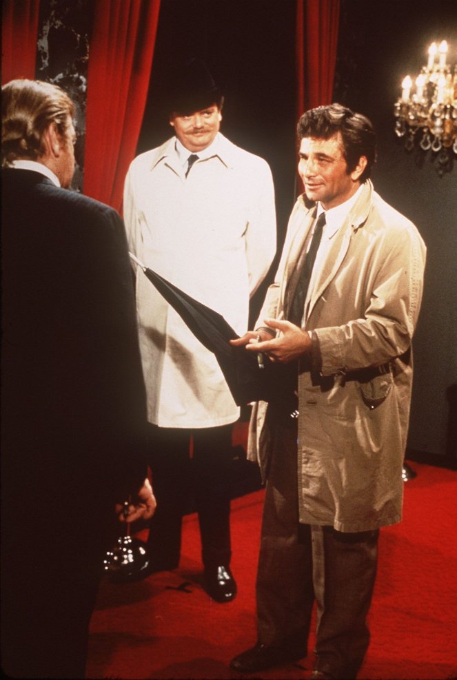 Columbo - Season 2 - Dagger of the Mind - Photos - Bernard Fox, Peter Falk