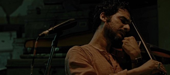 The Violin Player - De la película - Ritwick Chakraborty
