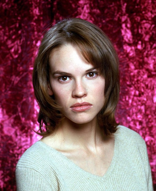 Dying to Belong - Promoción - Hilary Swank