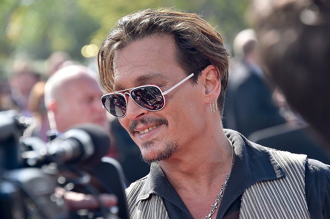 Piráti Karibiku: Salazarova pomsta - Z akcií - Johnny Depp