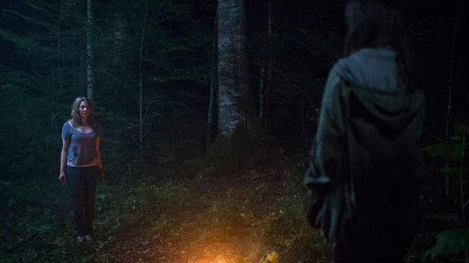 Sötét erdő - Filmfotók - Natalie Dormer