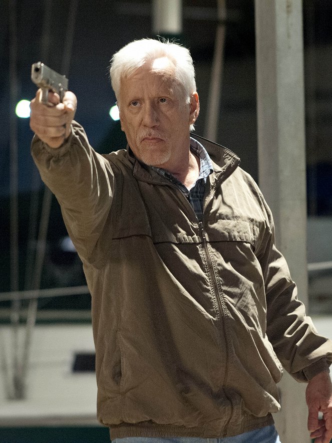 Ray Donovan - Season 1 - Same Exactly - Kuvat elokuvasta - James Woods