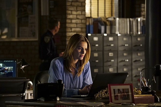 Castle - In Plane Sight - Photos - Stana Katic