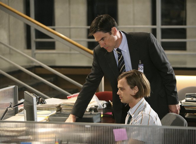 Criminal Minds - Season 3 - Tabula Rasa - Photos - Thomas Gibson, Matthew Gray Gubler
